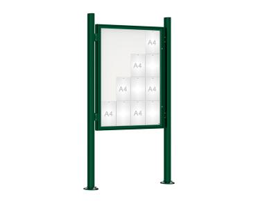 Schaukasten 1000 mit Quatro-Pfosten Farbe:RAL 6005|Abmessungen:16 A4 - B 1000 x H 1350 mm - Flügeltür|Pfosten:Pfosten-Set auf Bodenplatten - Ohne Titelleiste