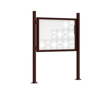 Schaukasten 1000 mit Quatro-Pfosten Farbe:RAL 8017|Abmessungen:18 A4 - B 1350 x H 1000 mm - Klapptür|Pfosten:Mittelpfosten auf Bodenplatte - Ohne Titelleiste