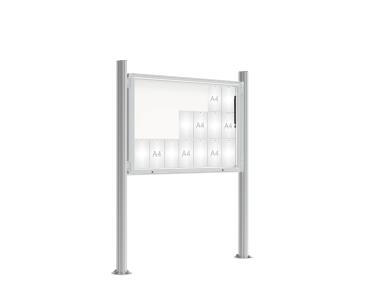 Schaukasten 2000 mit Quatro-Pfosten Farbe:Silber eloxiert|Abmessungen:21 A4 - B 1600 x H 1000 mm - Klapptür|Pfosten:Pfosten-Set auf Bodenplatten - Ohne Titelleiste