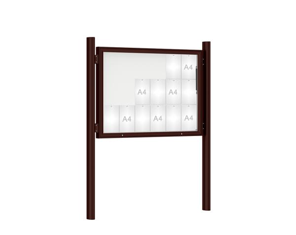 Schaukasten 1000 mit Quatro-Pfosten Farbe:RAL 8017|Abmessungen:18 A4 - B 1350 x H 1000 mm - Klapptür|Pfosten:Mittelpfosten zum Einbetonieren - Ohne Titelleiste