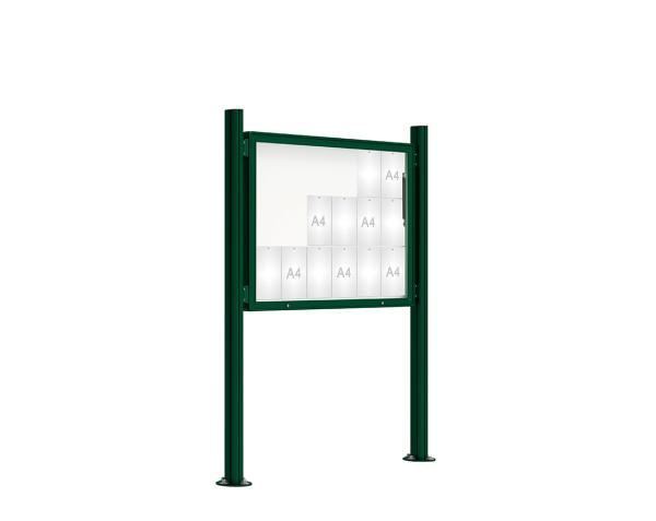 Schaukasten 2000 mit Quatro-Pfosten Farbe:RAL 6005|Abmessungen:18 A4 - B 1350 x H 1000 mm - Klapptür|Pfosten:Pfosten-Set auf Bodenplatten - Ohne Titelleiste